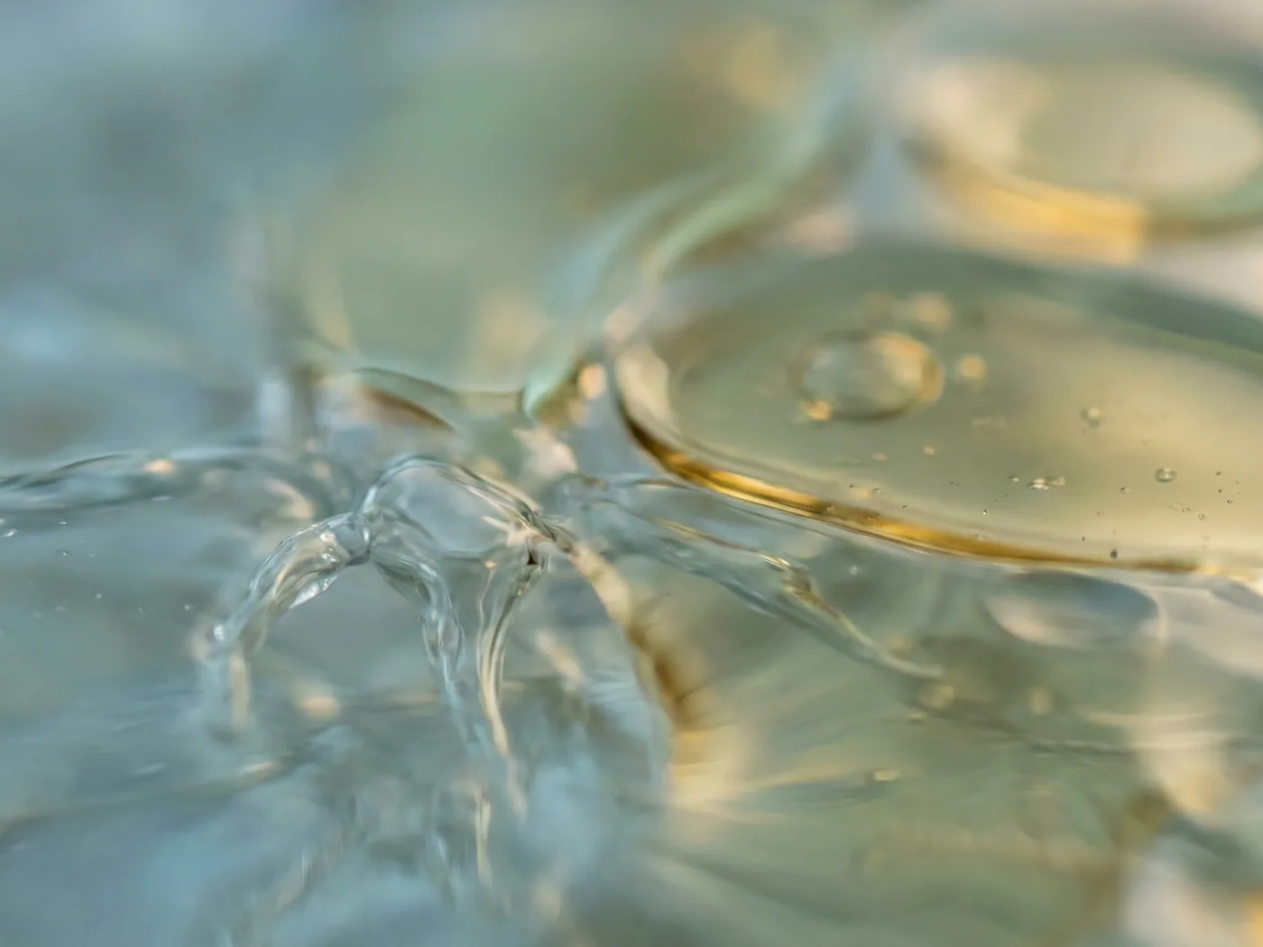 Anti-Inflammatory Cosmetic Composition — AHAVA patent illustration